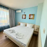 Sunny Hotel