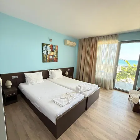 Sunny Hotel