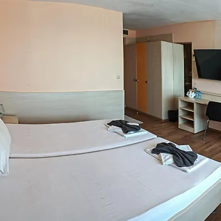 Sunny Hotel 3*