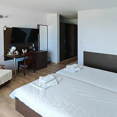 Sunny Hotel 3*