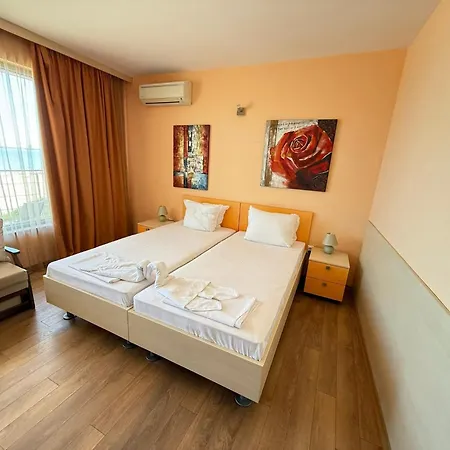 Sunny Солнечный берег